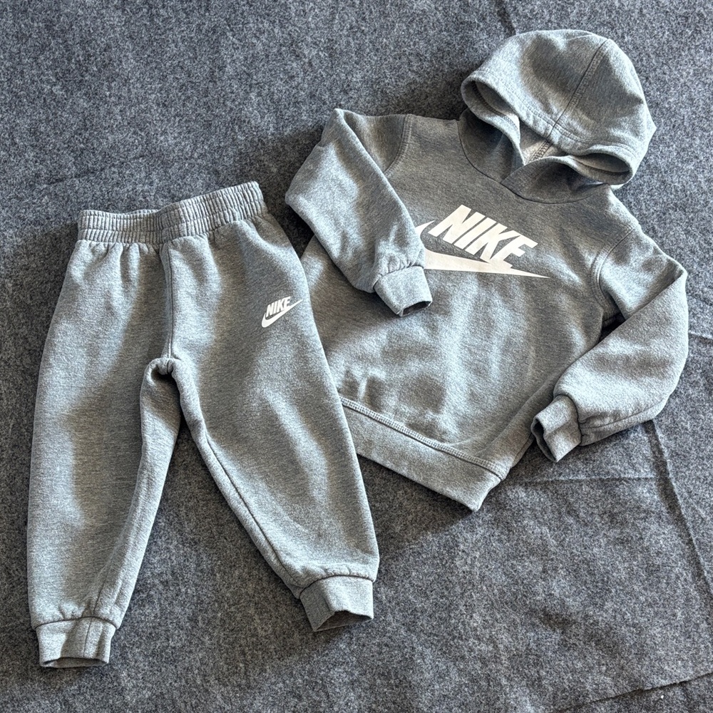 Nike Kids Grey Hoodie & Joggers Set with White Logo 3T